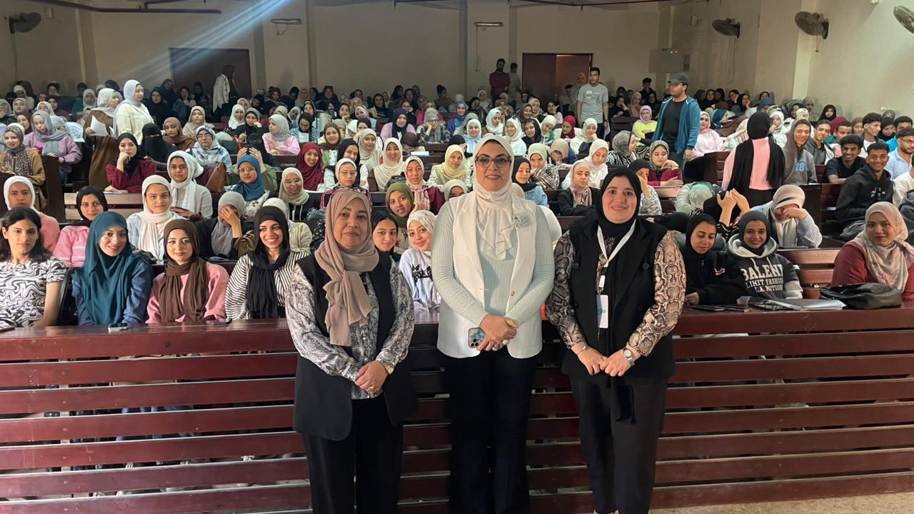 بحضور عميد الكلية إنطلاق فعاليات اليوم الختامي من البرنامج التدريبي 